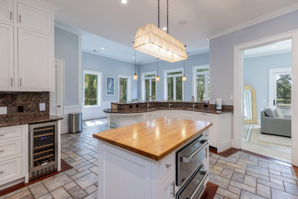 full kitchen vacation rental